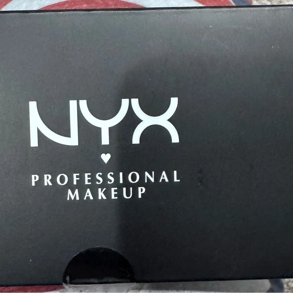 ☀️NYX Professional Makeup Brush